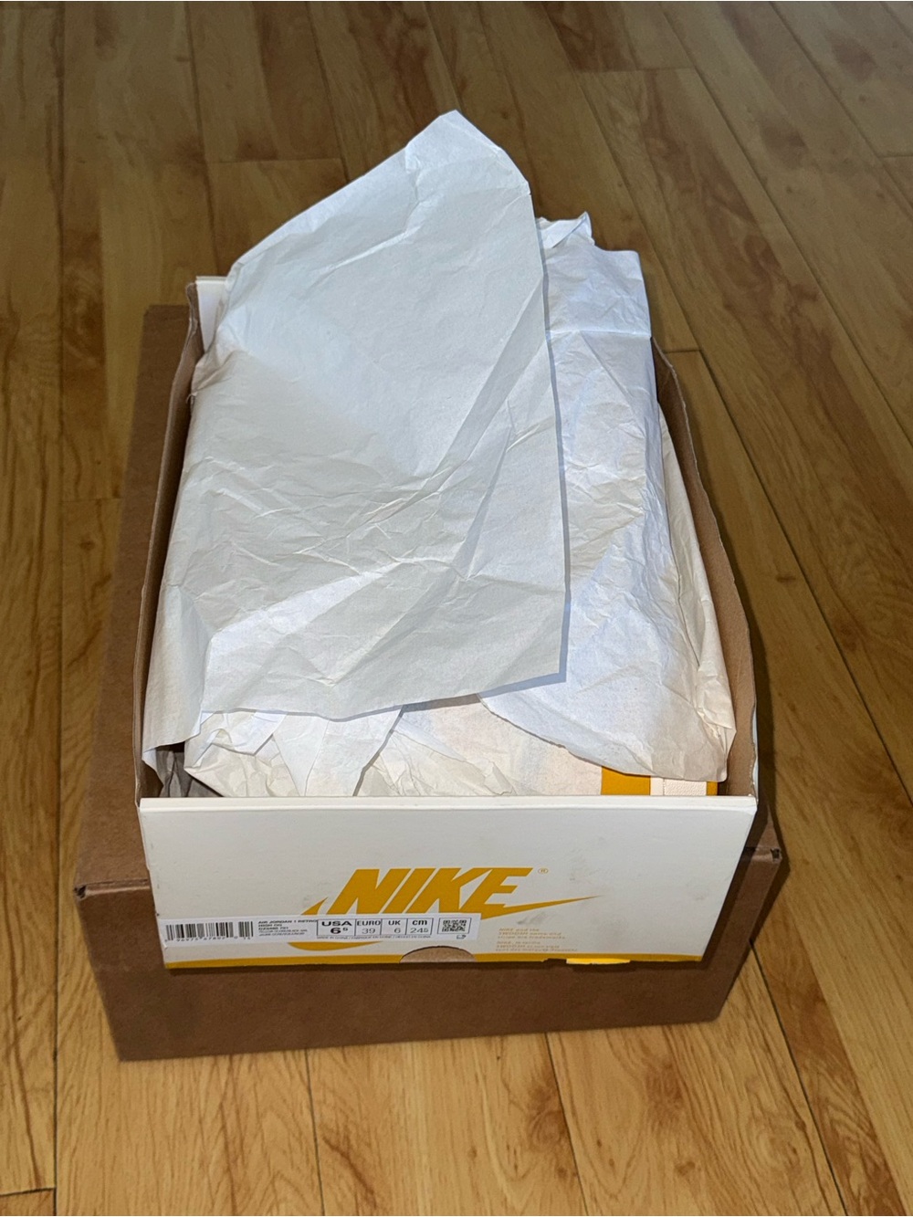 Nike Air Jordan 1 High Yellow Black White - Picture 3 of 10
